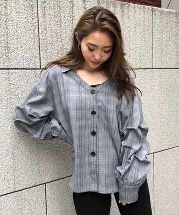 ENVYE 스키퍼 턱 슬리브 셔츠