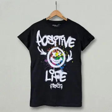 TRACT(트랙트) AIR BRUSH POSOTIVE LIFE 티셔츠