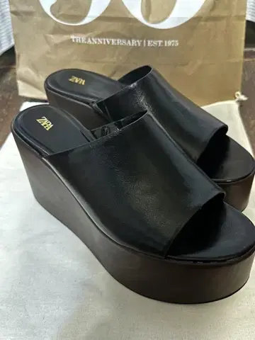 자라 블랙 플랫폼 샌들
