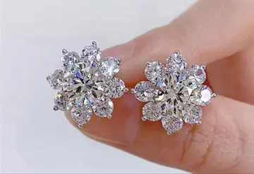 모이사나이트(인공 다이아몬드) 썬플라워 귀걸이 0.5ct 실버