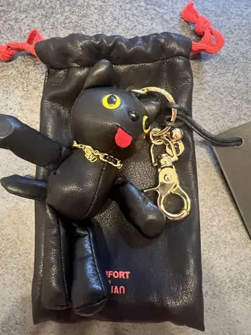 컴포트 피용 PIYONG 키링 검은 고양이 가죽