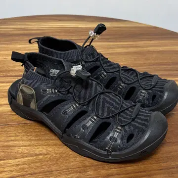 KEEN 샌들