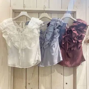 SNIDEL 백 디자인 프릴 블라우스 로즈