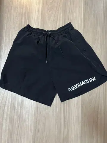 WIND AND SEA 블랙 숏 팬츠 나일론