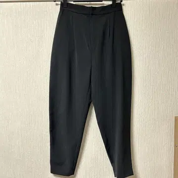 BLANCHIC 테이퍼드 팬츠 블랙