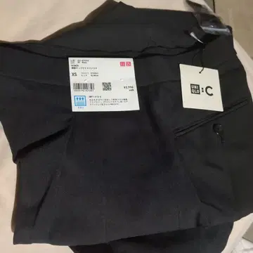 택 포함 새상품 유니클로 감동 턱 와이드 팬츠 XS 블랙