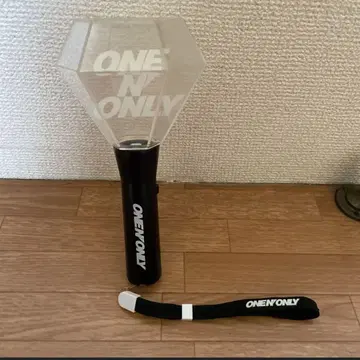 ONE N' ONLY 공식 응원봉 002