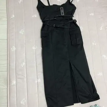 이토미 신상품 블랙 원피스