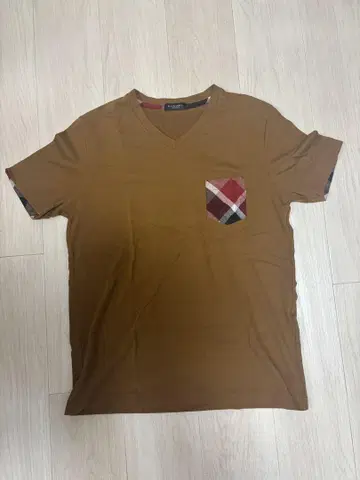 BLACK LABEL 블랙 라벨 V넥 티셔츠 체크 포켓