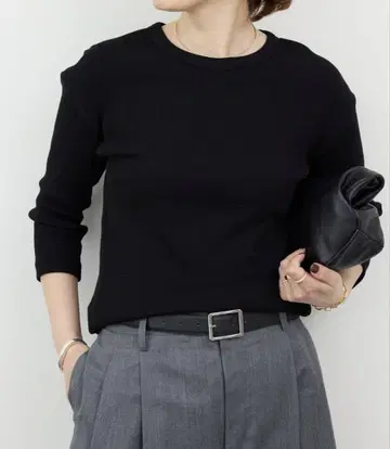 블랙 리브 니트 5부 소매 탑