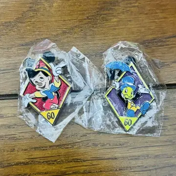 피노키오 지미니 크리켓 디즈니랜드 60주년 한정판 핀 배지 2개