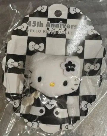 산리오 헬로키티 컬렉션 45주년 기념 브로치