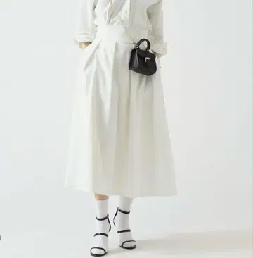 TIARA 하이 웨스트 스커트