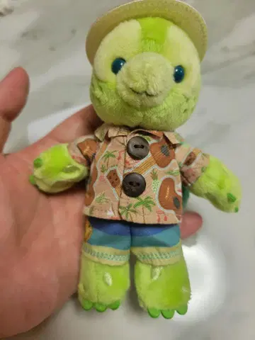 오르멜 하와이안 티셔츠 봉제 인형 배지