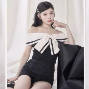 다리치 빅 리본 오프 숄더 니트 탑 블랙