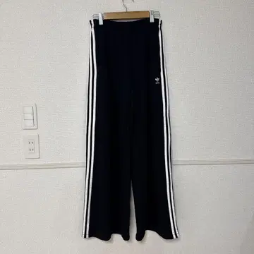 adidas 센터 턱 쓰리 라인 맨투맨