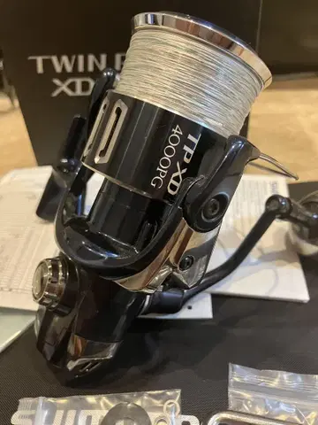 21TWIN POWER XD 4000PG 고멕사스 티타늄 컬러 노브 포함