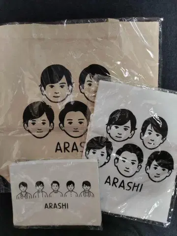 아라시 전시회 토트백 티셔츠 파우치