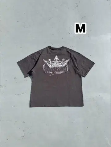 그레이 티셔츠 M 사이즈 그래픽 프린트