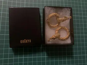 ODAKYU 골드 트위스트 디자인 후프 귀걸이