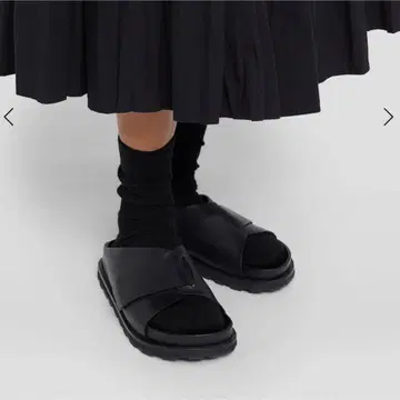 질 샌더 가죽 크로스 스트랩 슬라이드
