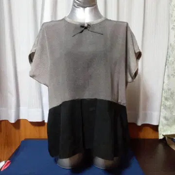 기모노 리메이크 블라우스 리본 포함 블랙 화이트 절개 턱 귀여운 디자인