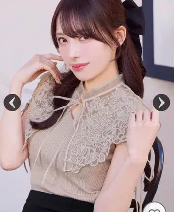 미셸 마카롱 레이스 칼라 니트 탑 FREE 베이지