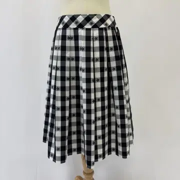 M'S GRACY 블랙 화이트 체크 플리츠 스커트 무릎 기장