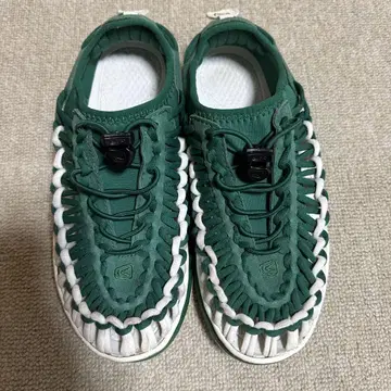 KEEN 샌들