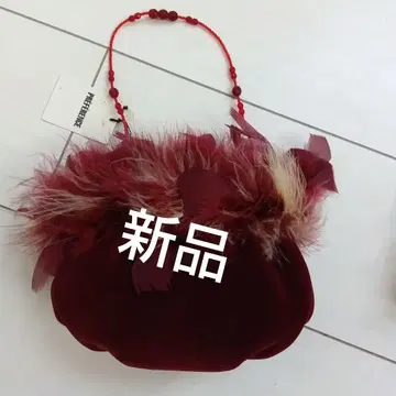 빨간색 페더 장식 클러치 백