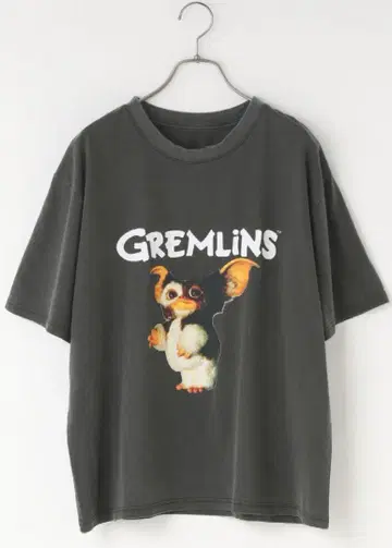 LOWRYS FARM GREMLINS TEE 차콜 그레이