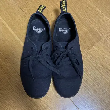 닥터마틴 스니커즈
