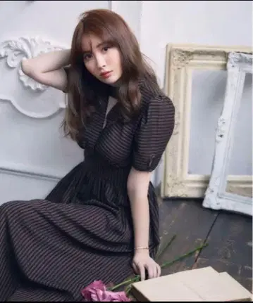 Herlipto 스트라이프 미디 원피스 정품