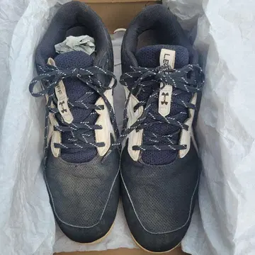 Under Armour 32cm 야구 포인트 스파이크 블랙/화이트