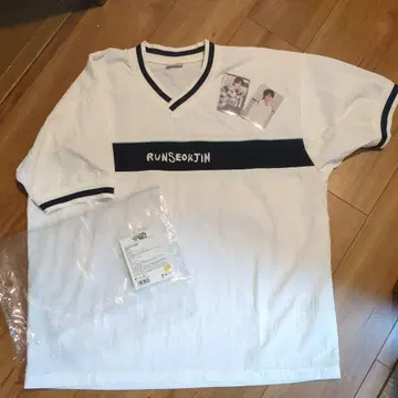 RUNSEOKJIN V넥 티셔츠 + 포토 카드 2장