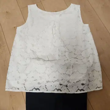 새상품 PLST 플라스테 슬리브리스 이너 화이트