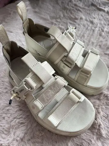 dr.martens 닥터마틴 PEARSON 퍼슨 페어슨 샌들