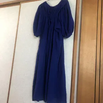 네이비 벌룬 슬리브 롱 원피스