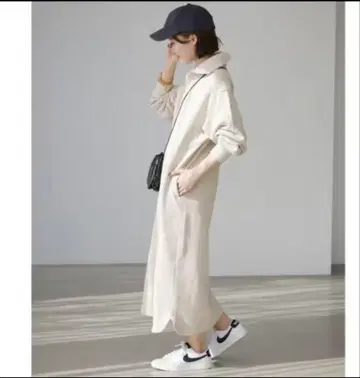 쭈리 하프 지퍼 원피스 슬로브 이에나