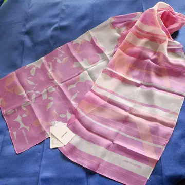 피에르 카르뎅 꽃무늬 스카프 핑크 계열