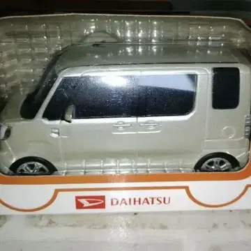 DAIHATSU WAKE 풀백 카 펄 화이트