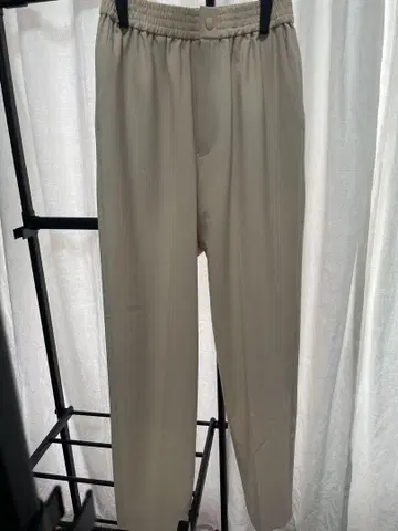 HYKE 베이지 팬츠 사이즈 1 STRETCH TAPERED PANTS