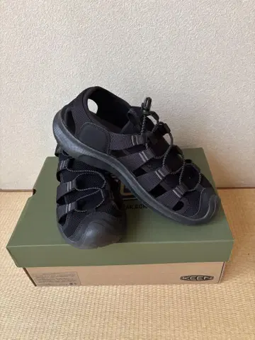 27.5 KEEN 블랙 샌들