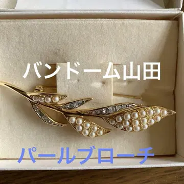 VENDOME YAMADA 잎 모양 브로치