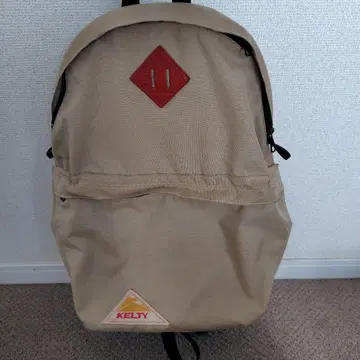 KELTY 베이지 백팩 18L