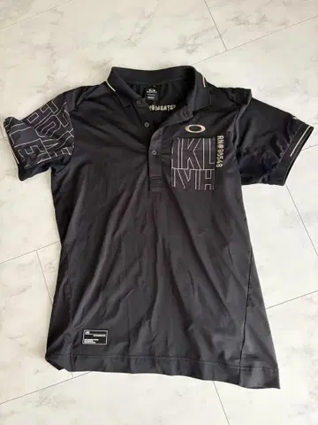 Oakley 블랙 피케 셔츠
