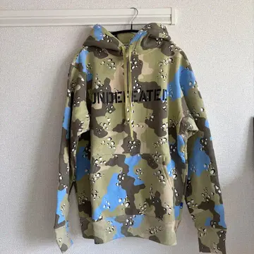 UNDEFEATED 카모플라주 후드 부착 후드티