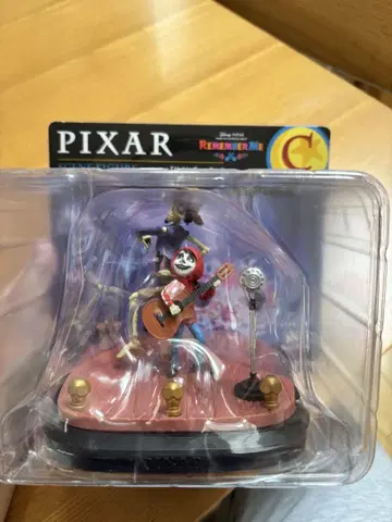 PIXAR Remember Me 장면 피규어