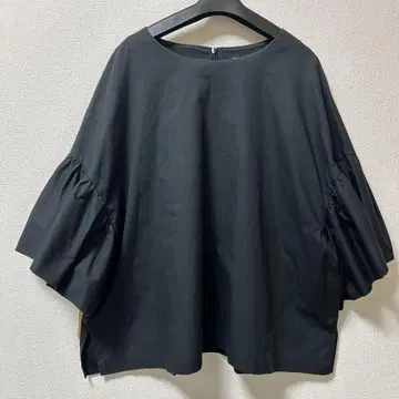 하자품 BLENHEIM 브렌하임 플레어 개더 슬리브 블라우스