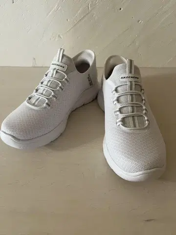 스케쳐스 슬립인 3e 25cm